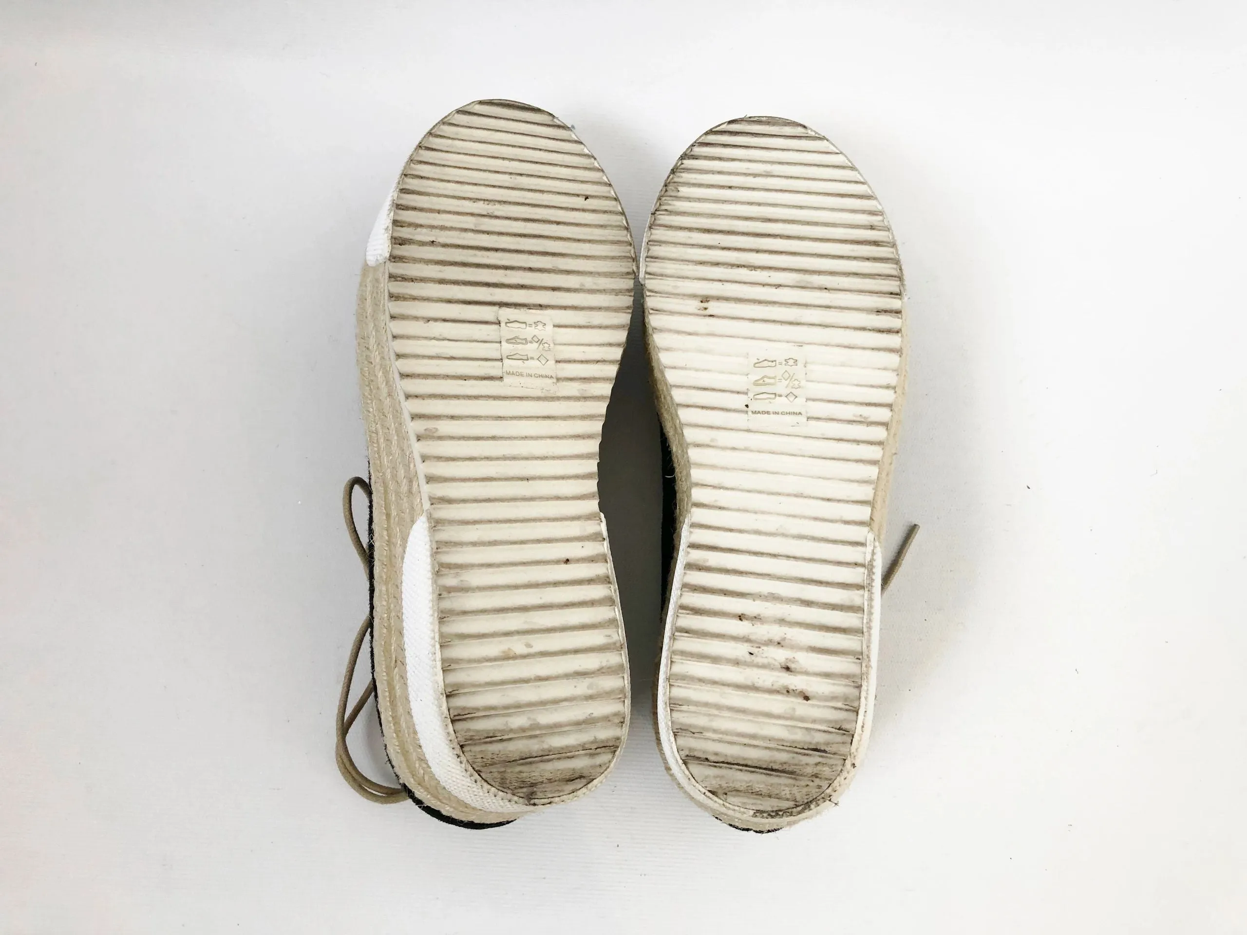 BCBG Max Azria Suede Espadrille Size 5.5