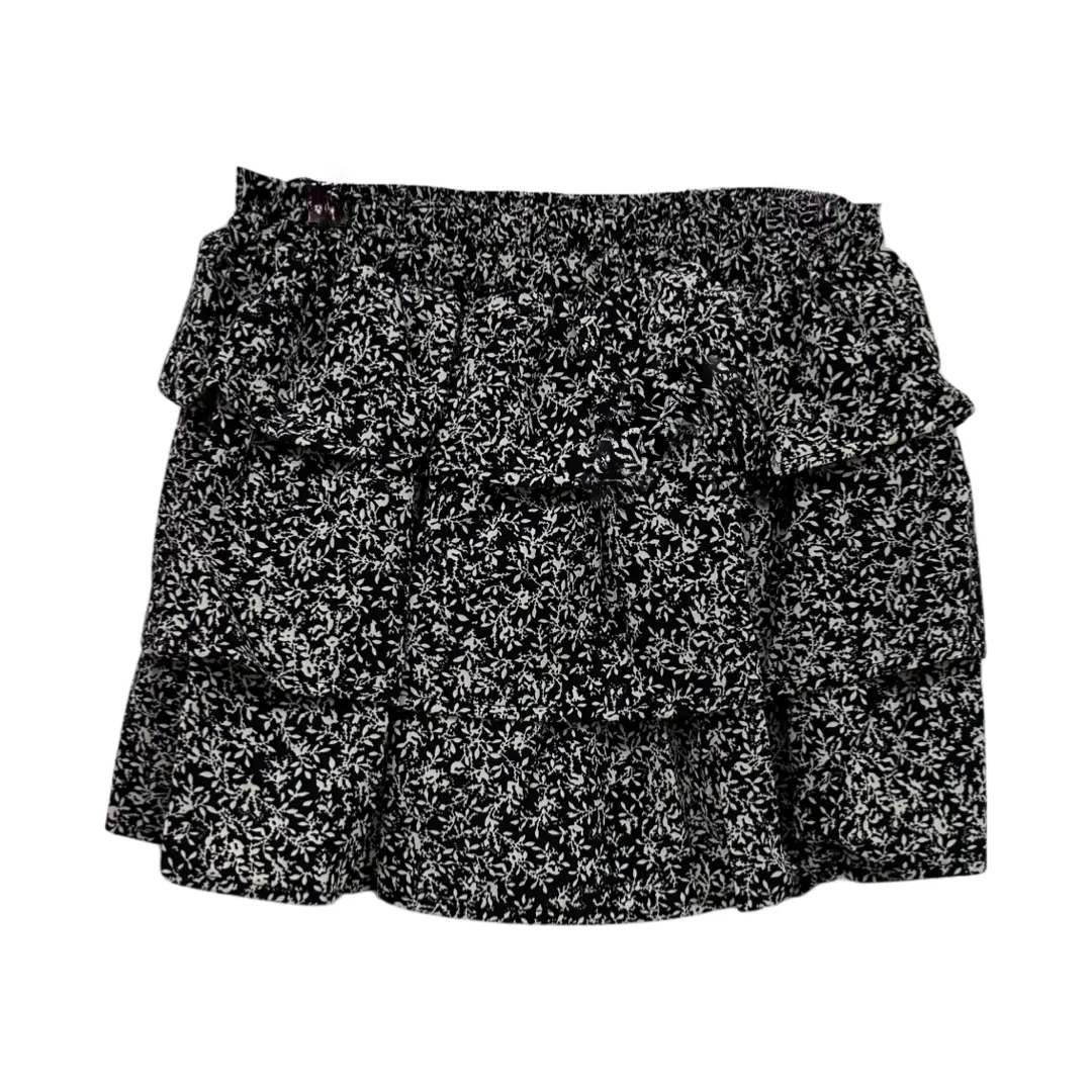 Black Daisy Woven Skirt..