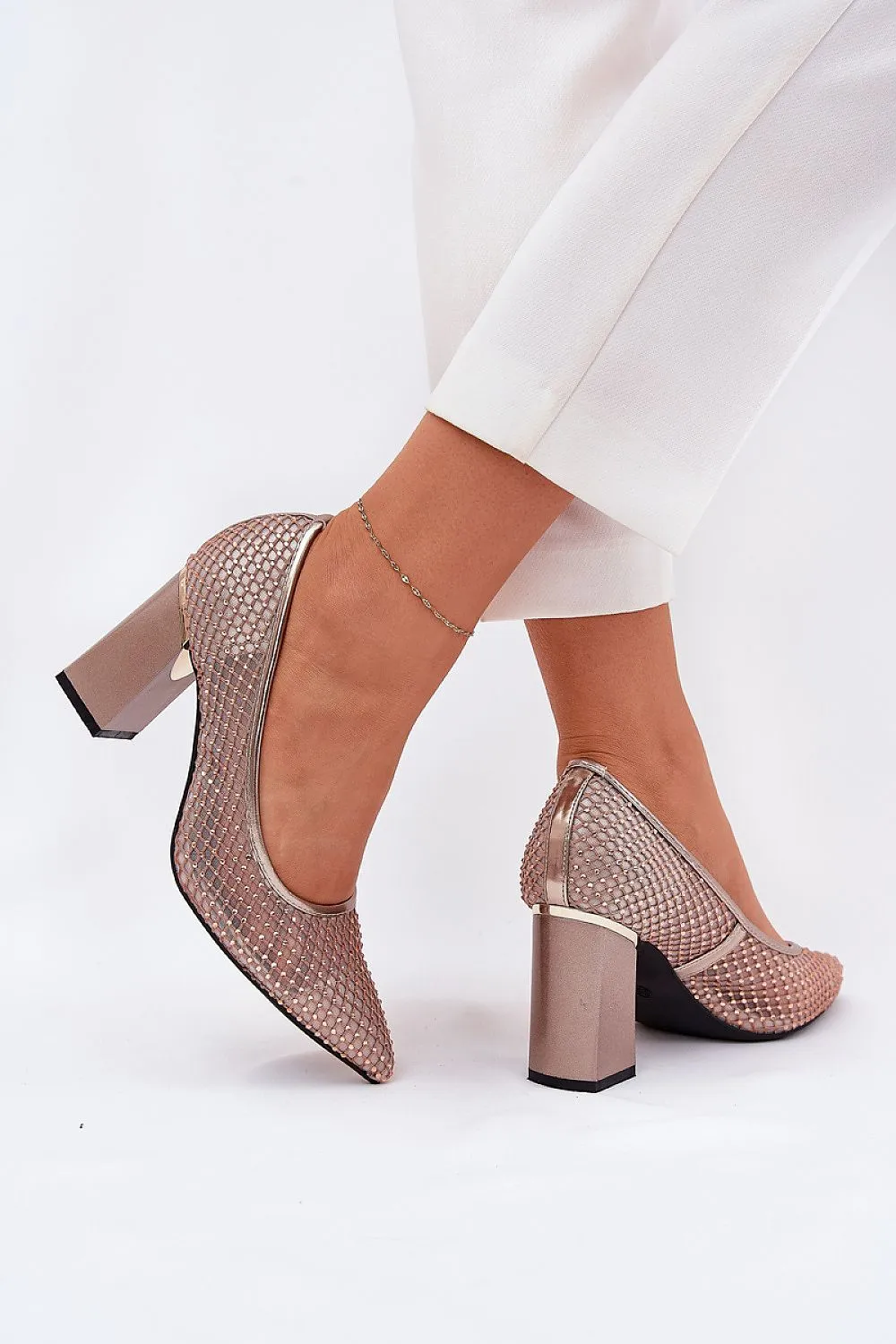 Block heel pumps