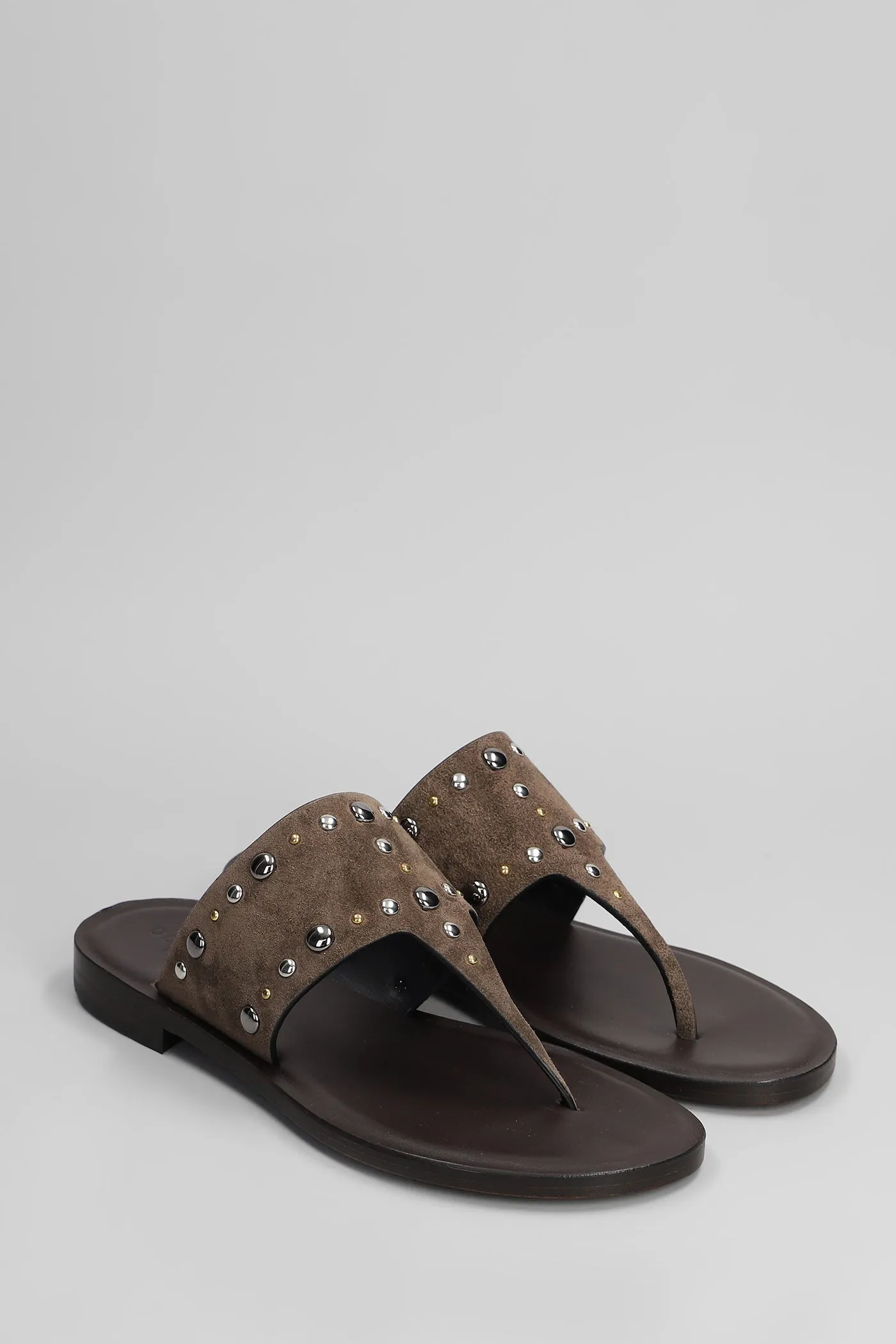 Flats in brown suede