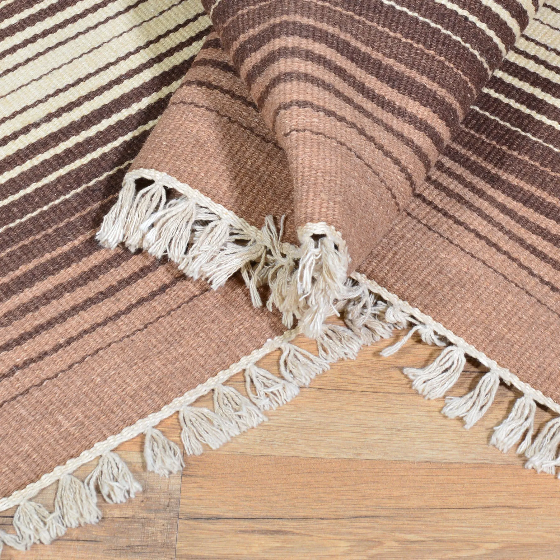 Hand-Woven Handmade Striped Kilim Flatweave Wool Rug (Size 5.5 X 7.9) Cwral-4173