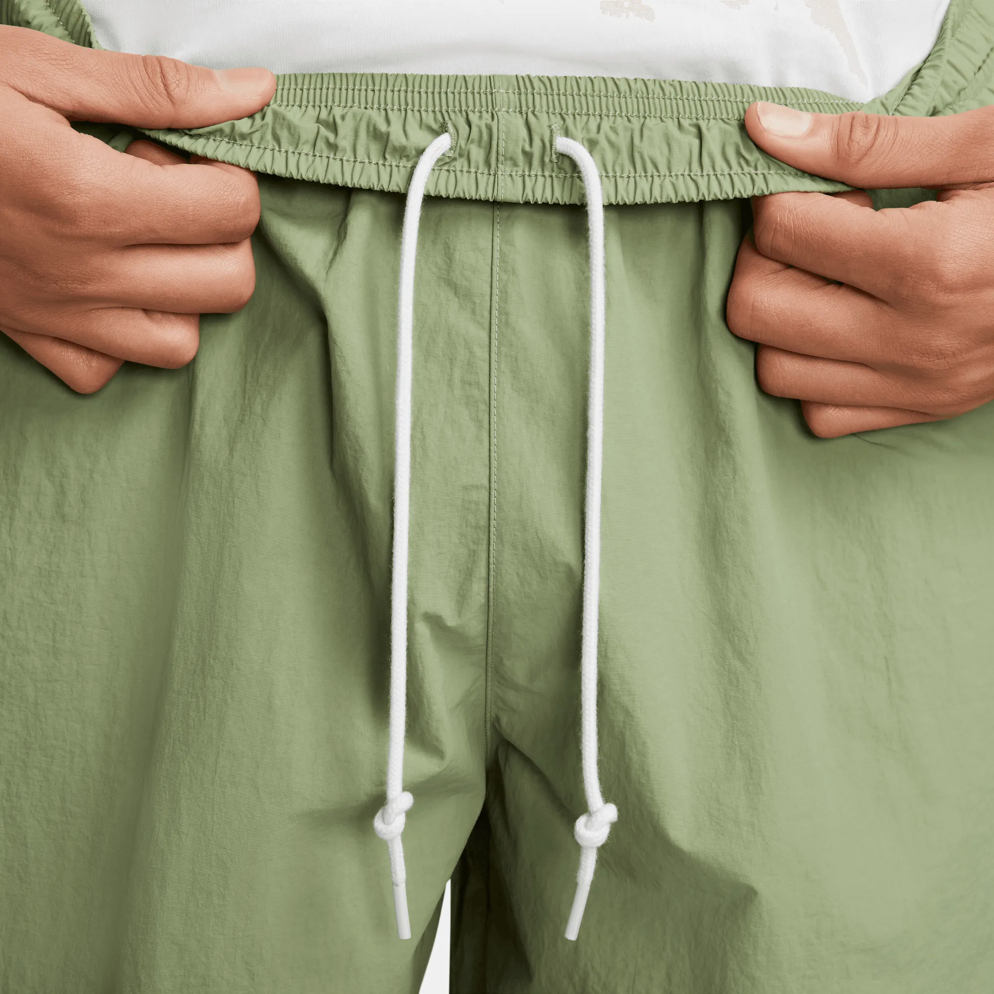 NIKE SOLO SWOOSH WOVEN SHORT