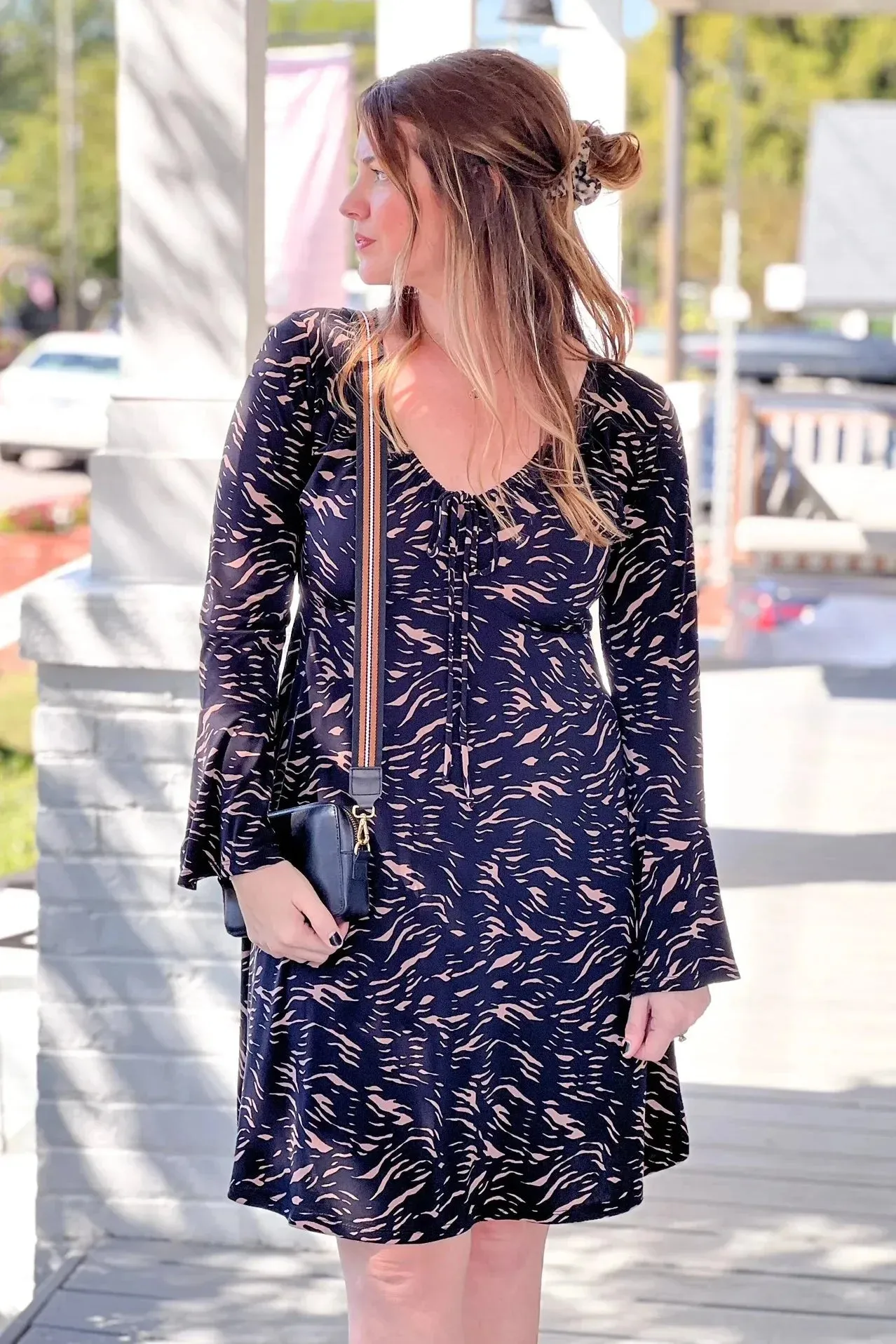 Plus Size Bell Cuff Long Sleeve Abstract Print Mini Dress