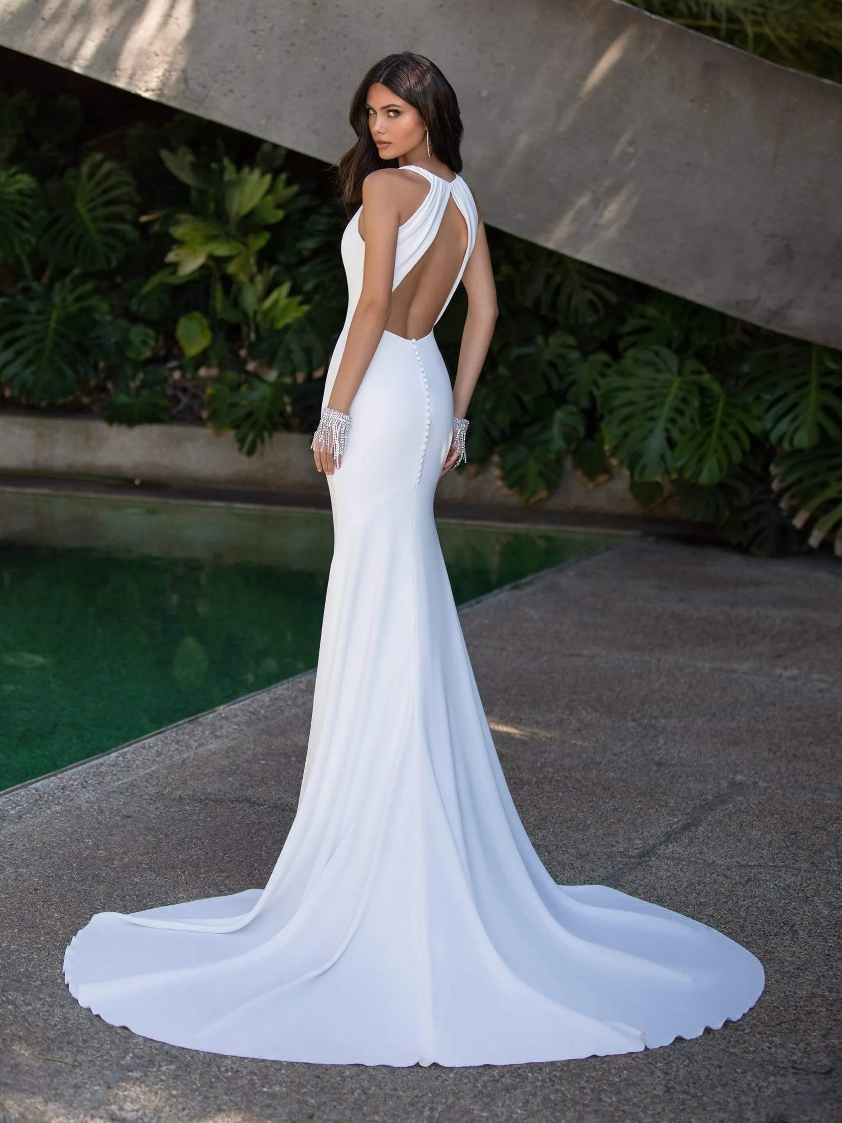 Pronovias: Carissa