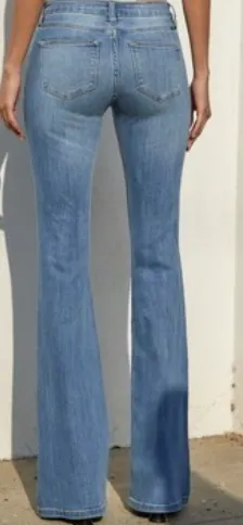 "Total Babe" Jeans by KanCan