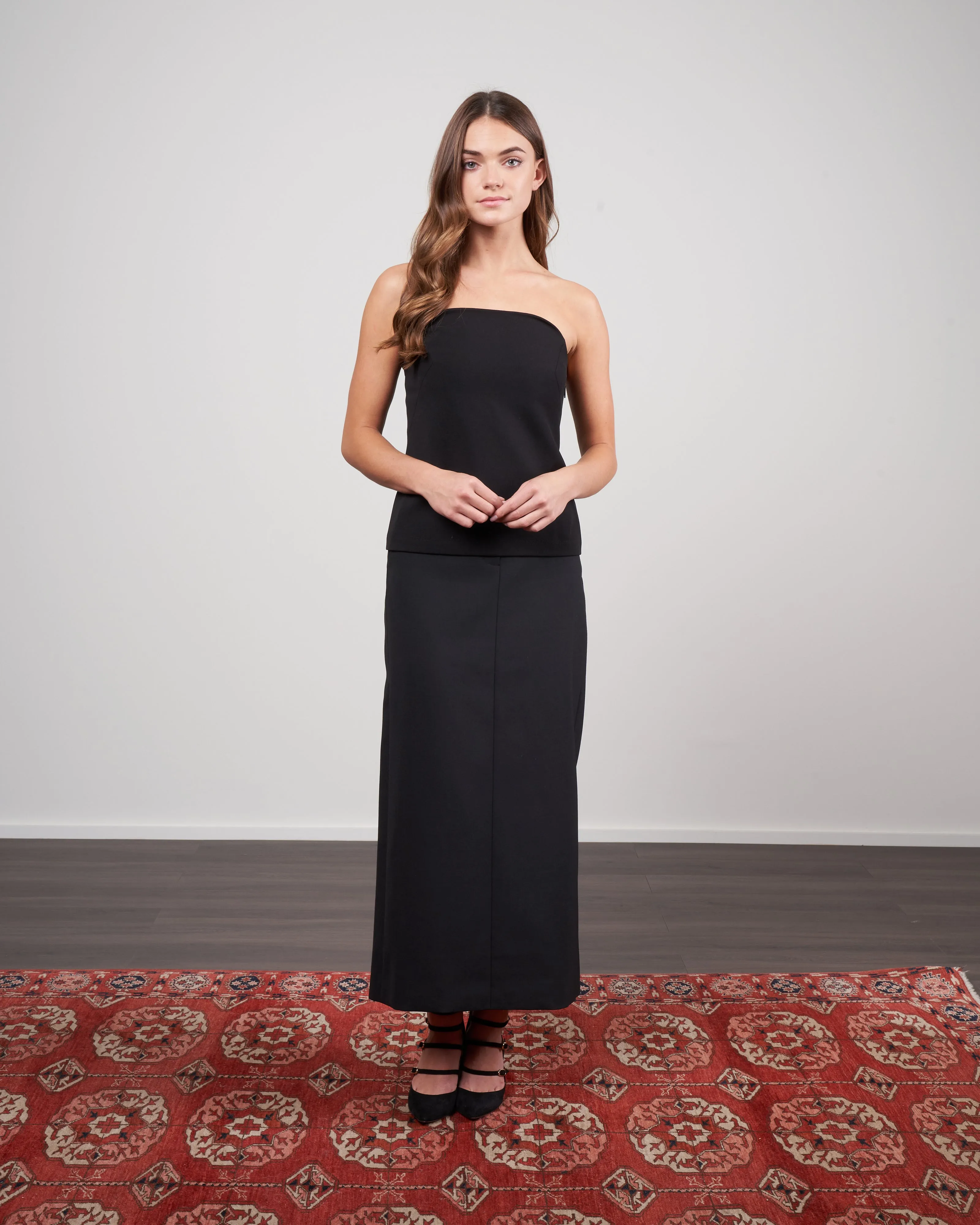 structured crepe tube top - black