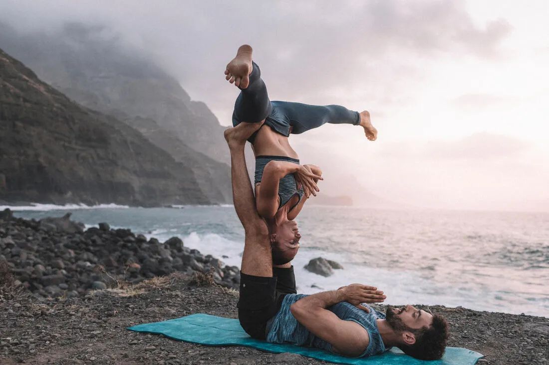 Woven Dynamic Yoga Shorts