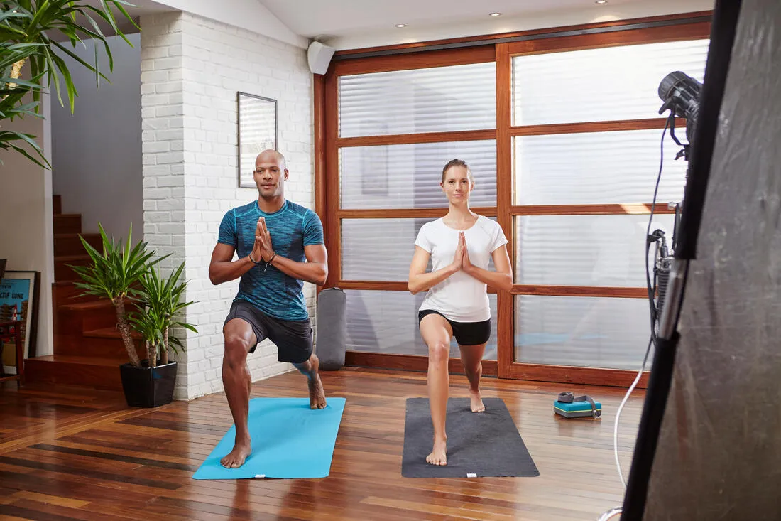 Woven Dynamic Yoga Shorts